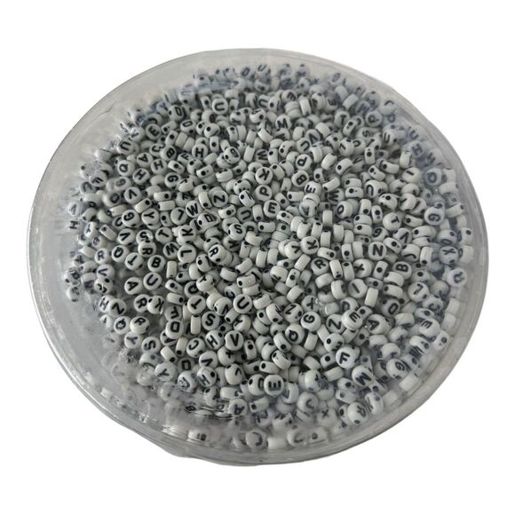 Letter Beads Round Friendship Bracelets 4mm Swifties 2000 Beads Black & White - Picture 2 of 4